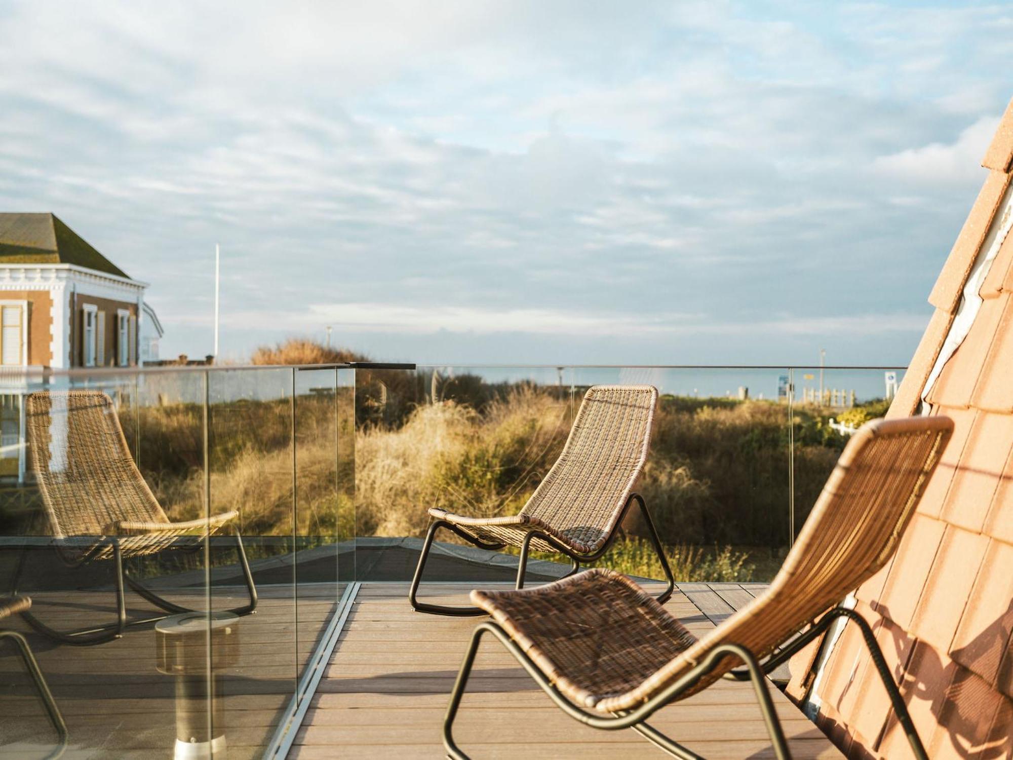 Strandhotel Domburg Exterior photo