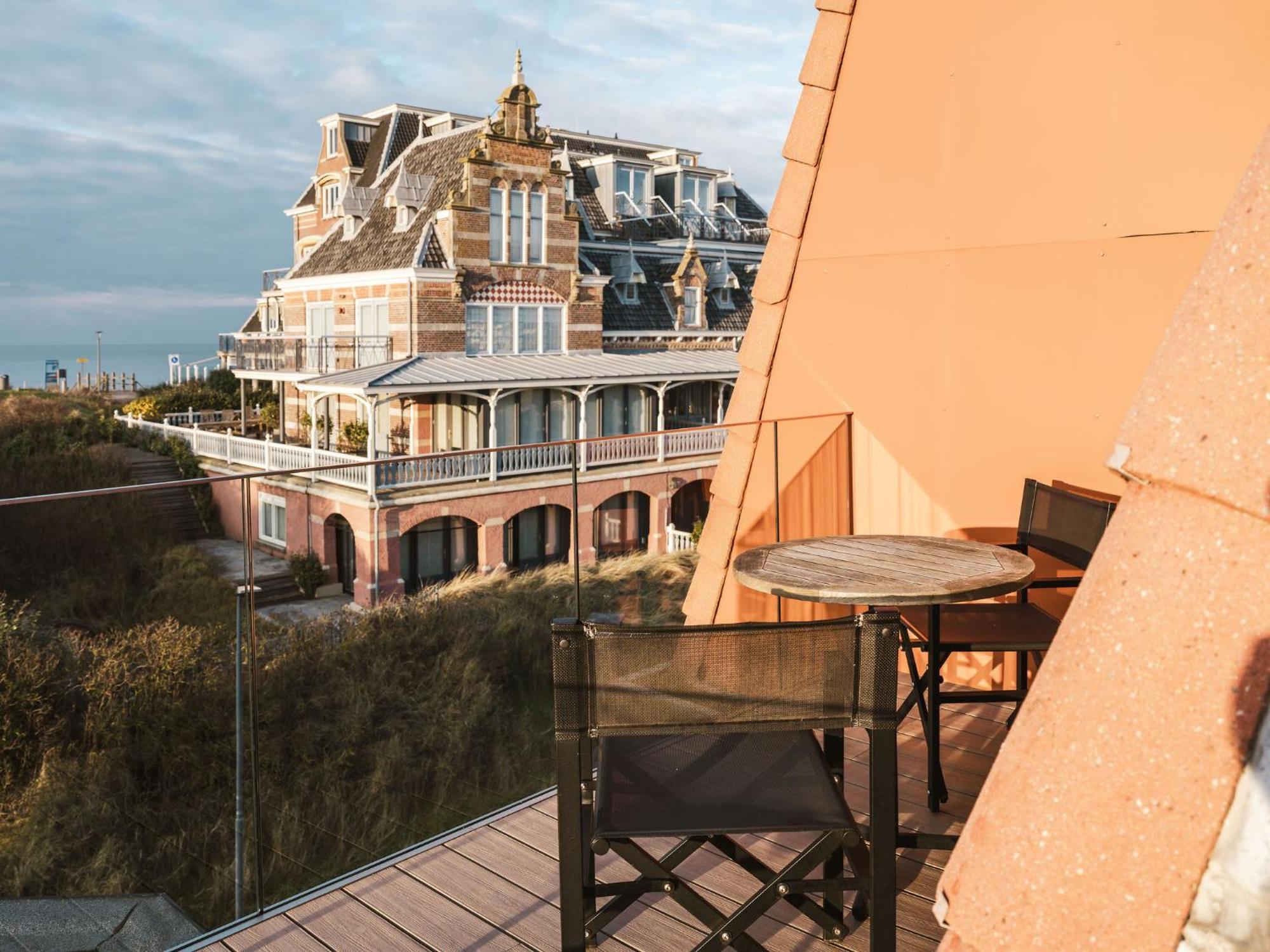 Strandhotel Domburg Exterior photo